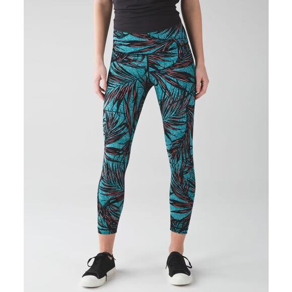 Lululemon Women's size 4 High Times Blue Pink Leaf Ankle Leggings Active Tights - Picture 1 of 10